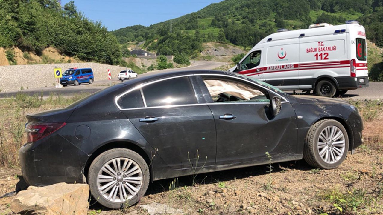  Zonguldak'ta otomobil takla attı: 3 yaralı 
