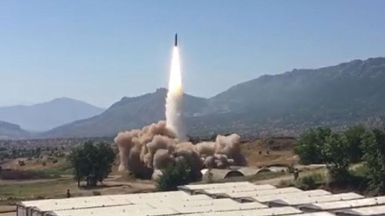 Hakurk’taki terör yuvalarına füze atışı 