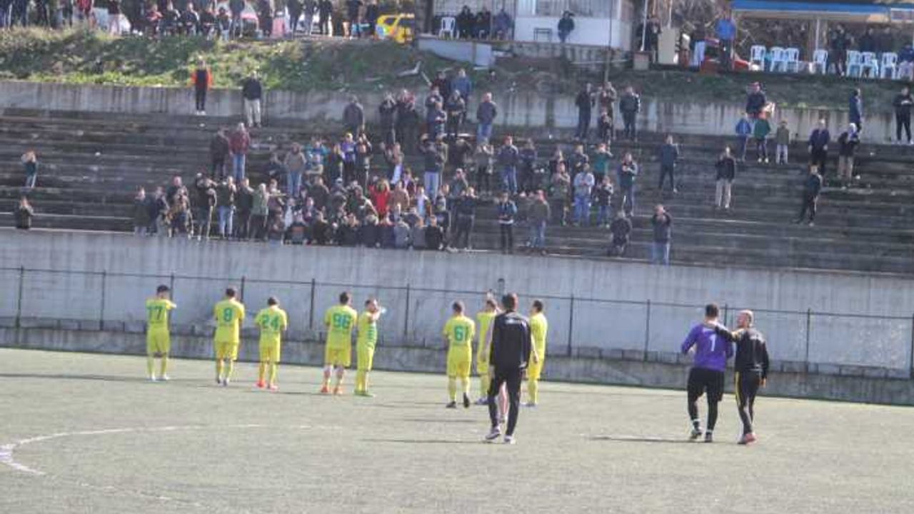 İnağzı 1 puanı son anda kurtardı:2-2