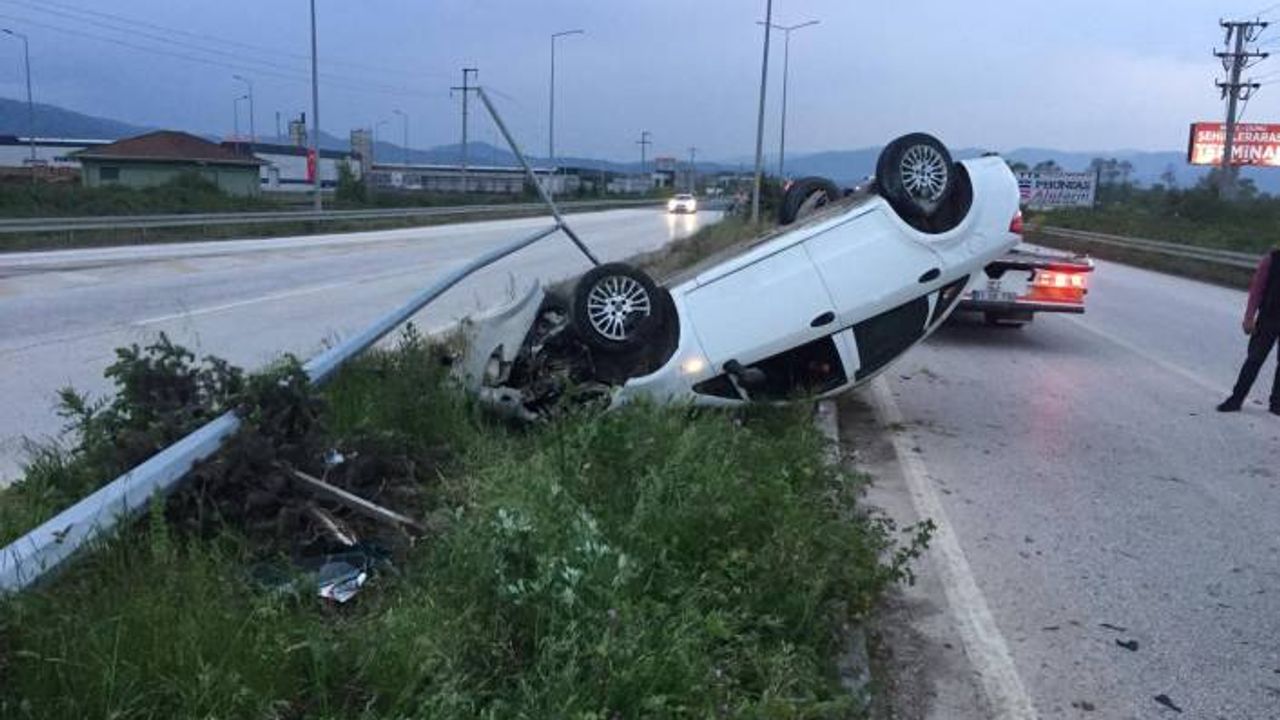 Takla atan aracın sürücüsü kayıplara karıştı