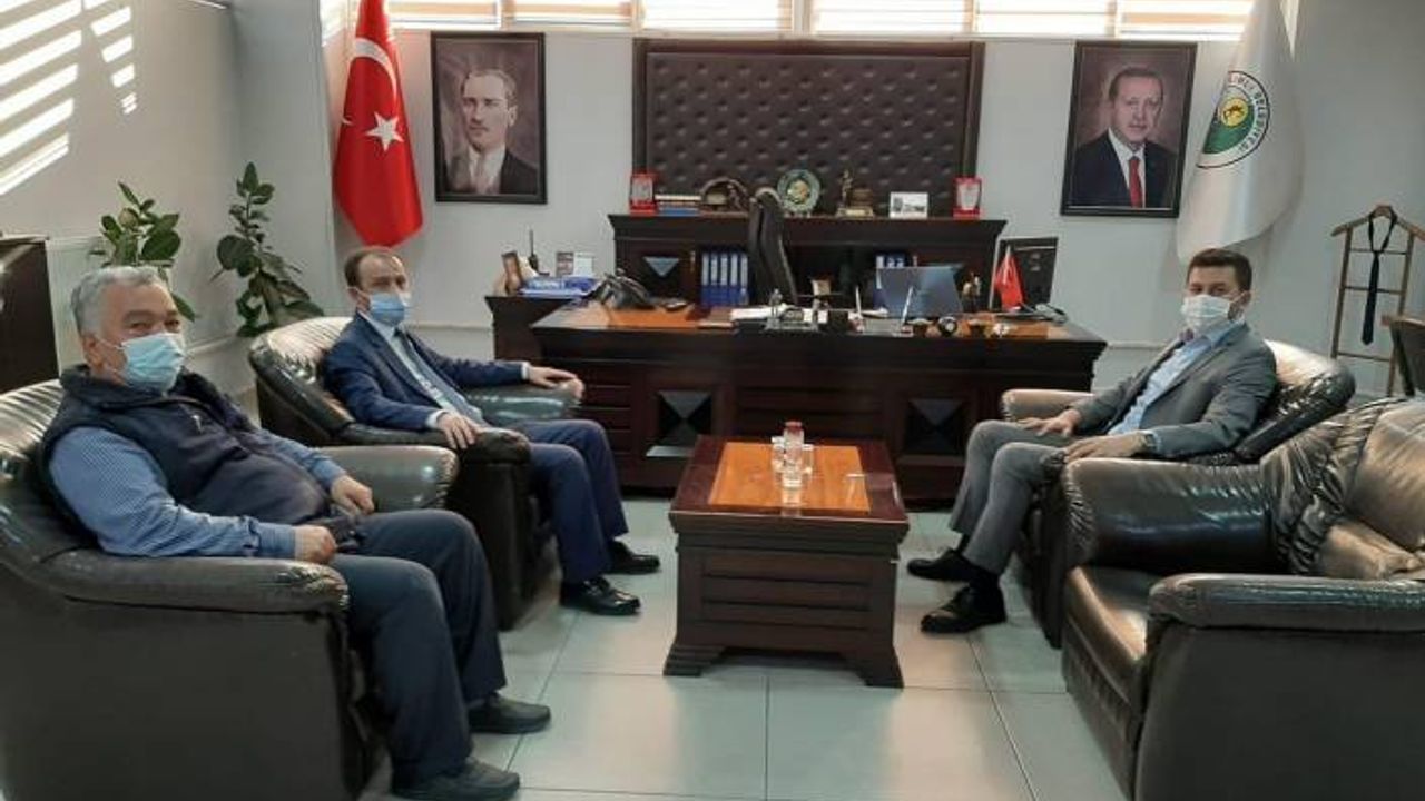 Servet Üstün Kamil Altun'u ziyaret etti