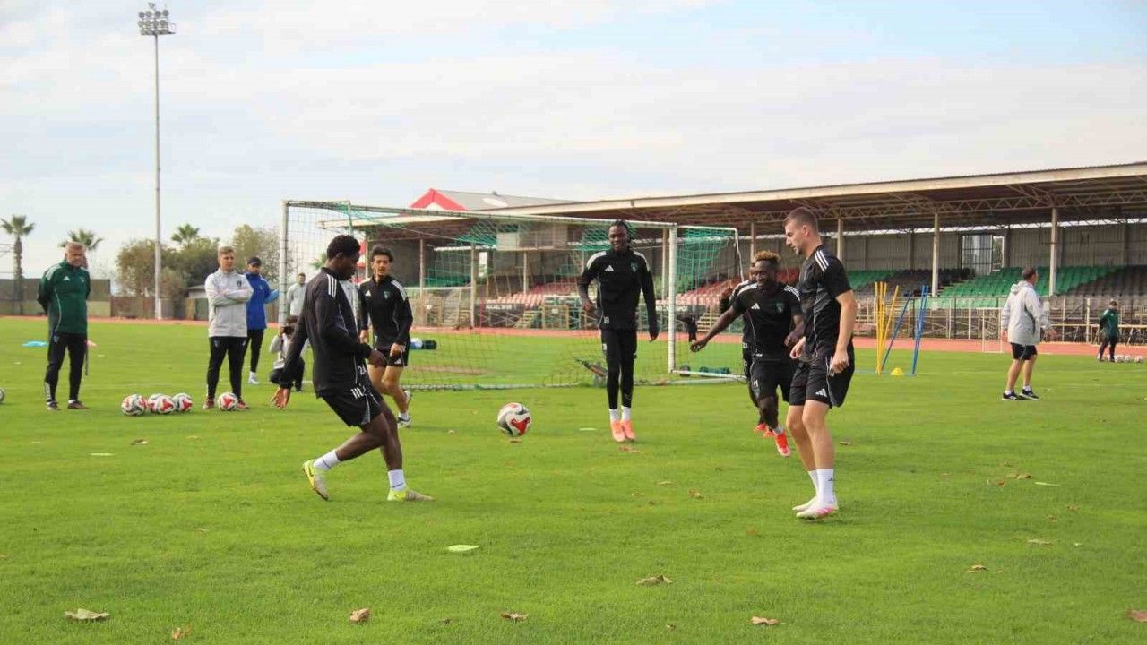 Başarılı futbolcusu Joseph Nonge: "Hocamız nerede isterse oynarım"