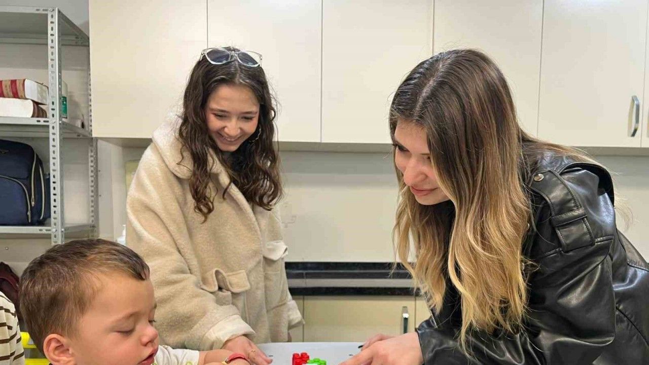 Şifa oyuncakları ve Oyun ablam projeleriyle minik kalplere dokundular