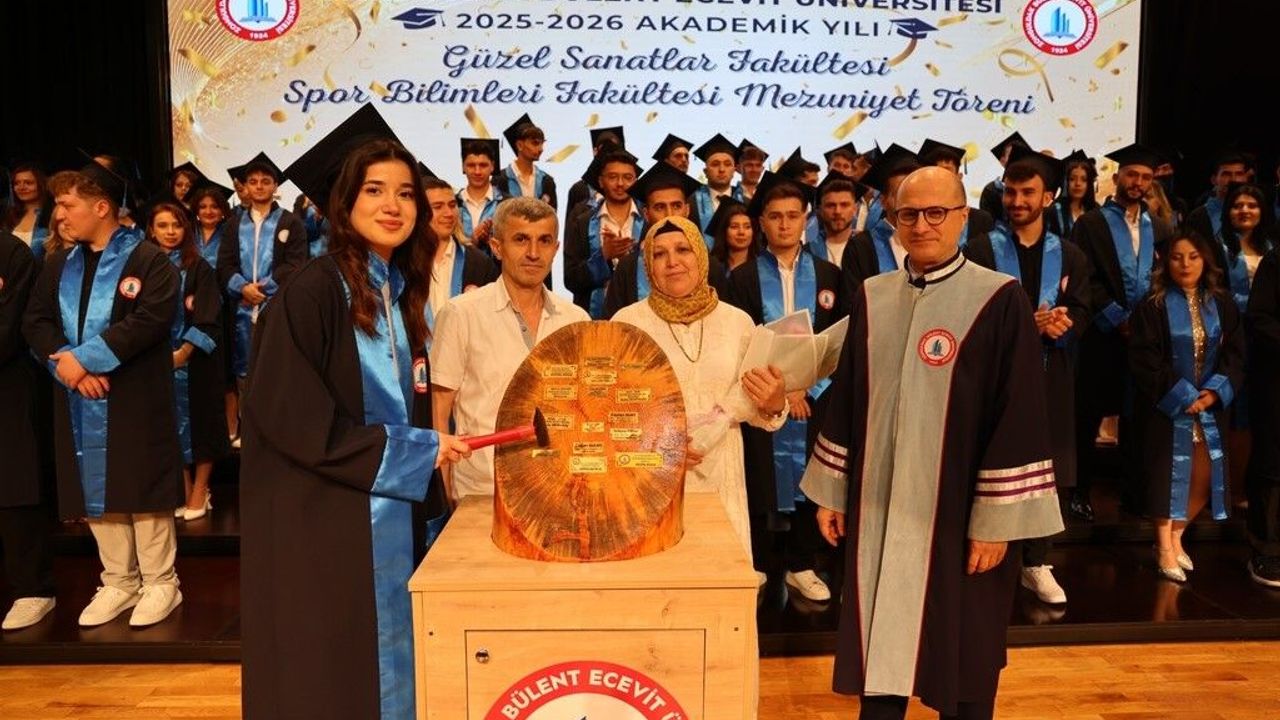 BEUN'da mezuniyet sevinci