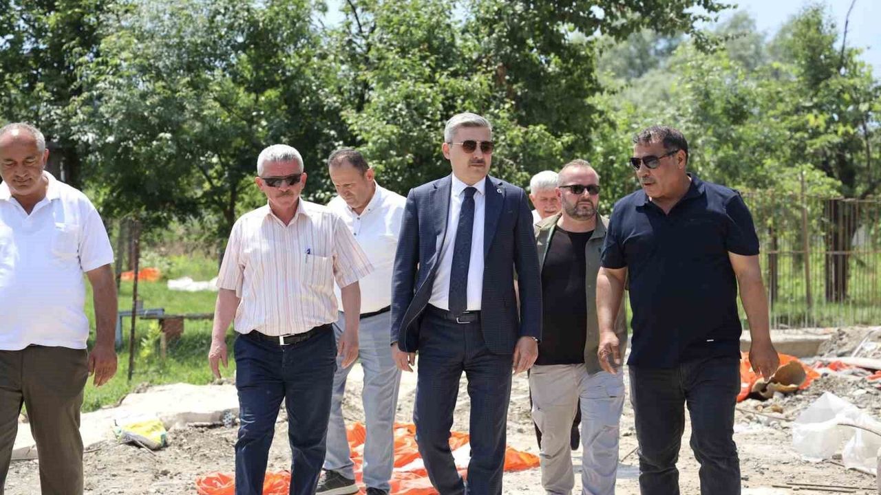 Dikmeli İlkokulu inşaatında çalışmalar yerinde incelendi