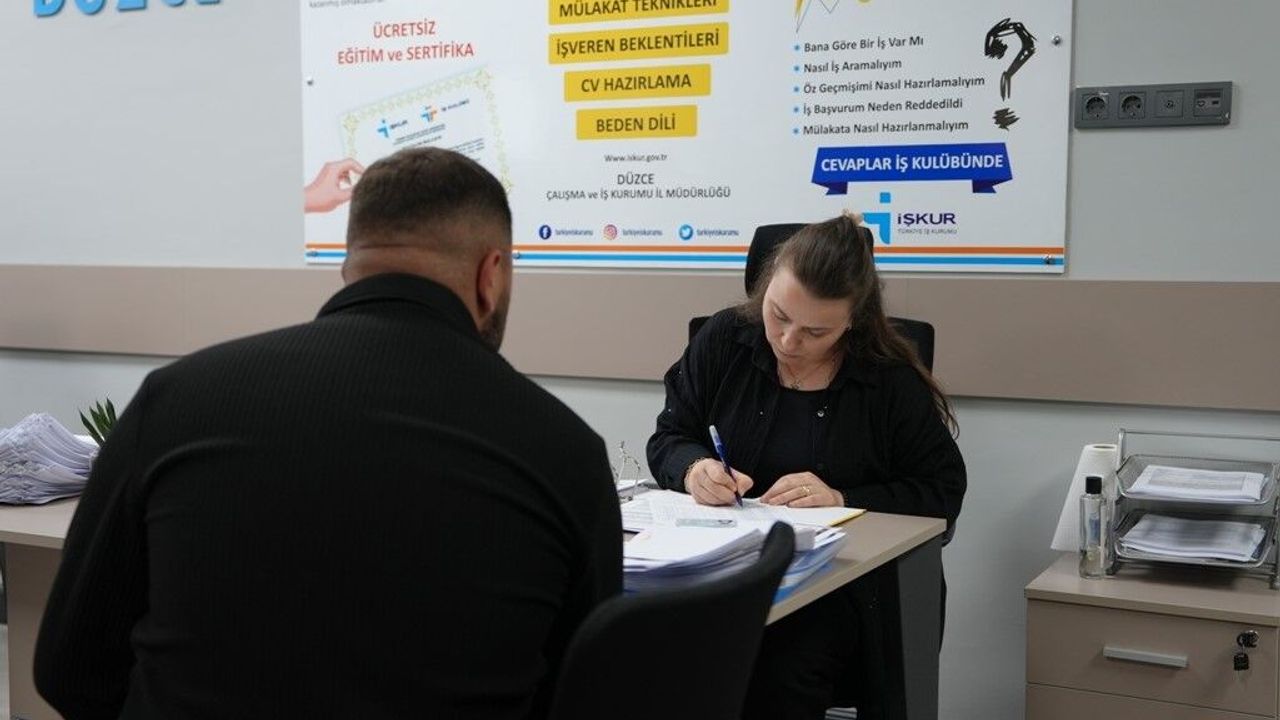 İş kulübü istihdama katkı sağlamaya devam ediyor