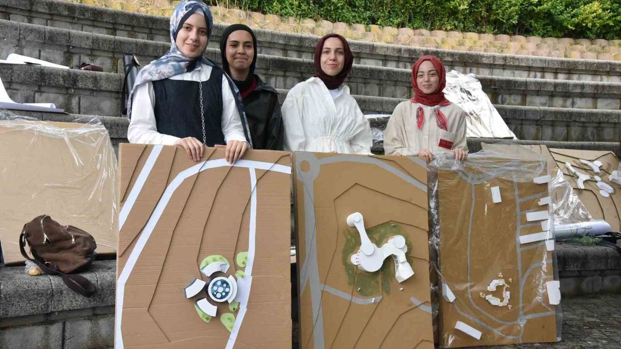 Mimarlık bölümü öğrencilerinden final jürisi ve proje sergis