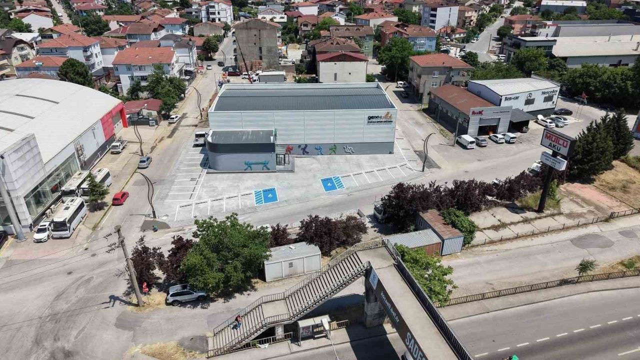Yeni spor salonu açılış için gün sayıyor