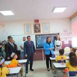 Vali Arslan'dan minik öğrencilere uyum desteği