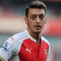 Mesut Özil kimdir?