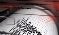 Adana'da 5.5 büyüklüğünde deprem: Kırsal kesimler toza boğuldu