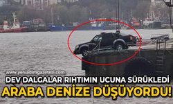 Zonguldak'ta dev dalgalar arabayı rıhtımın ucuna sürükledi: Denize düşmekten son anda kurtarıldı!