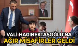 Otizmli bireyler Zonguldak Valisi Osman Hacıbektaşoğlu'nu ziyaret etti