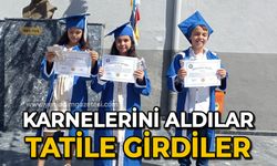 Öğrencilerin kimi güldü, kimi üzüldü: Karnelerini aldılar, tatile girdiler