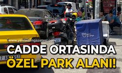 Cadde ortasında özel park alanı!