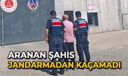 Aranan şahıs jandarmadan kaçamadı