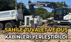 Sahile tuvalet ve duş kabinleri yerleştirildi