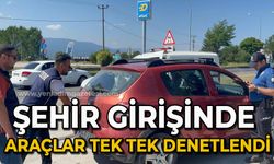 Şehrin giriş noktasında araçlar tek tek denetlendi