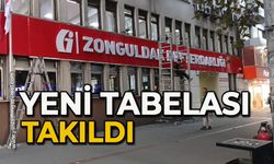 Yeni tabelası takıldı