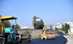 Trafiği rahatlayacak yeni yol asfaltlanıyor