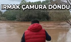 Şiddetli sağanağın ardından ırmak çamura döndü