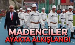 Madenciler Cumhuriyet'in 101. yılında ayakta alkışlandı