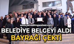 Belediye belgeyi aldı bayrağı dikti