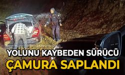 Yolunu kaybeden sürücü çamura saplandı