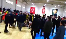 Voleybolculara taraftarlar saldırdı: 3 sporcu yaralandı