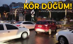 Kavşak kör düğüm oldu!