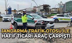 Jandarma trafik otosu ile hafif ticari araç çarpıştı: 1 yaralı