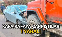 Otomobil ile kamyon kafa kafaya çarpıştı: 1 yaralı