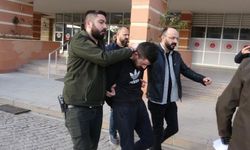 Komşusunu öldürüp 3 kişiyi de yaralayan sanık: “Uyuşturucu etkisi altındayım, pişmanım”