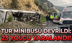 Tur minibüsü devrildi: 23 yaralı