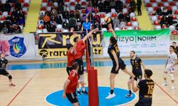 Gebze Voleybol Takımı rakibini 3-0 mağlup etti
