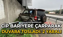 Cip bariyere çarparak duvara tosladı: 2 yaralı