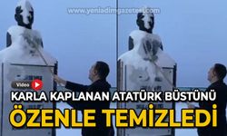 Dedeman Otel personeli karla kaplanan Atatürk büstünü özenle temizledi