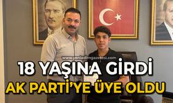 18 yaşına girdi:  AK Parti'ye üye oldu