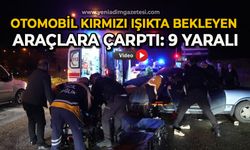 Otomobil kırmızı ışıkta bekleyen araçlara çarptı: 9 yaralı