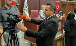 Belediye meclisinde bantlı gönderme