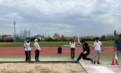 Minikler atletizm şenliği renkli görüntülere sahne oldu