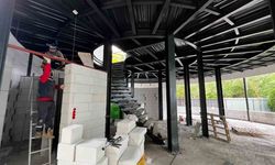 Deniz ve orman manzarası eşliğinde kitaplarını okuyacaklar