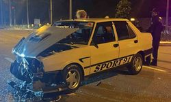 İki otomobil çarpıştı: 4 yaralı