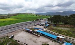 Kemikli Rampaları’ndaki barakalar hem trafik güvenliğini tehdit ediyor
