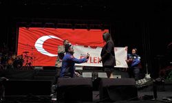 Konser öncesi sürpriz evlilik teklifi