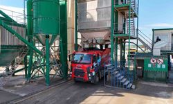 Saatte 240 ton asfalt üretiyor