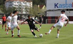 TFF 2. Lig: Kastamonuspor: 0 - Altınordu: 0