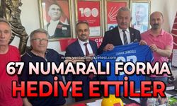 67 numaralı forma hediye ettiler