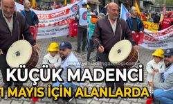 Küçük madenci 1 Mayıs için alanlarda