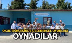 Okul bahçesinde geleneksel oyunları oynadılar